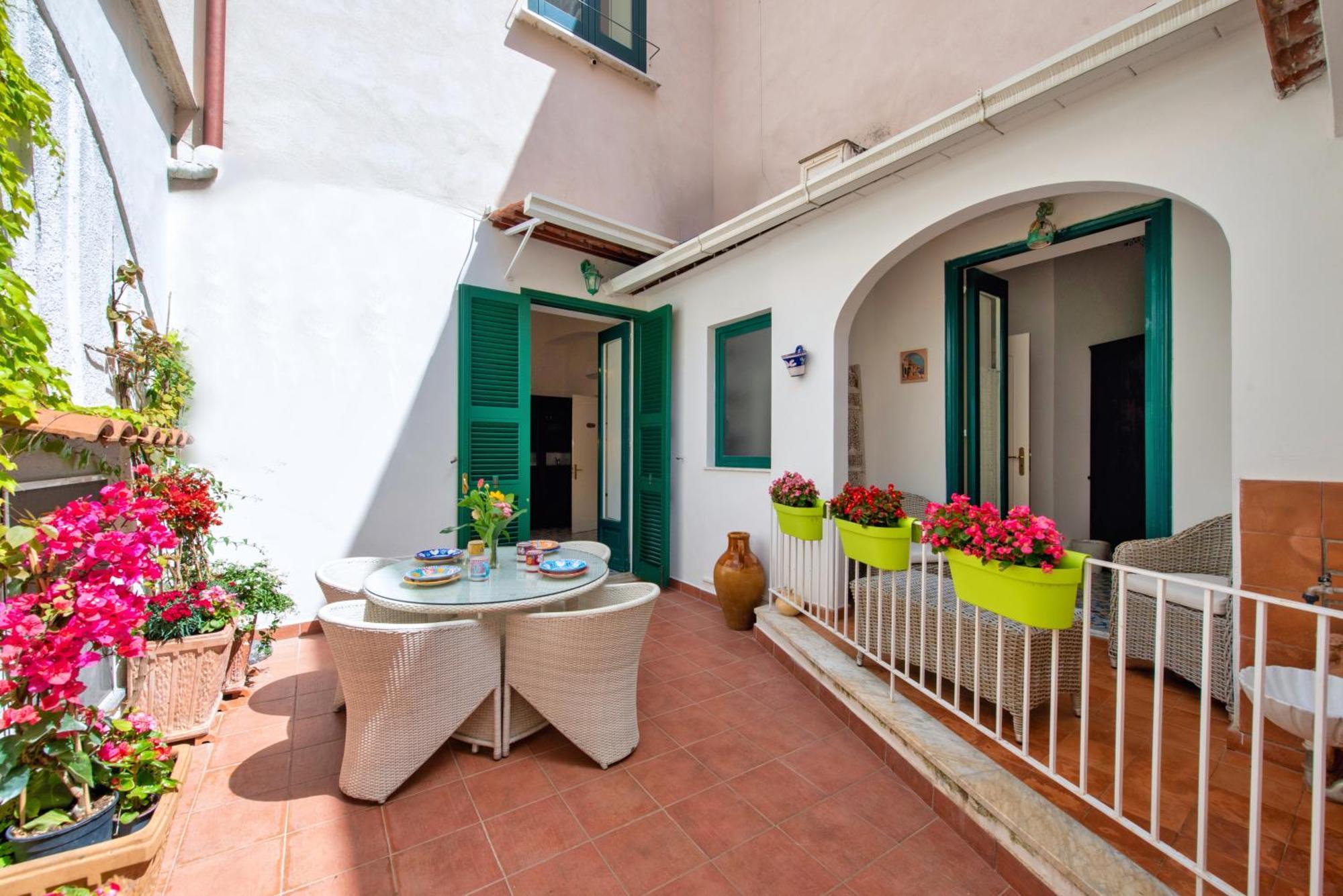 Un Po'... Apartment Amalfi